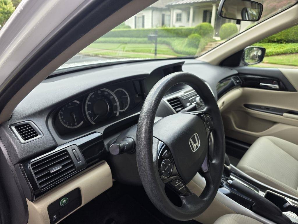 Honda Accord LX Sedan CVT 2016
