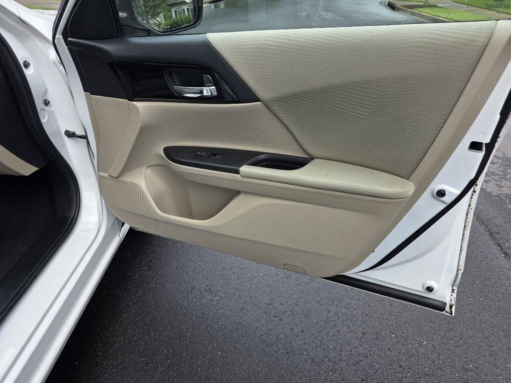 Honda Accord LX Sedan CVT 2016