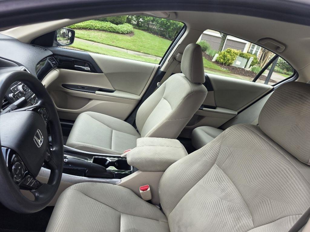 Honda Accord LX Sedan CVT 2016