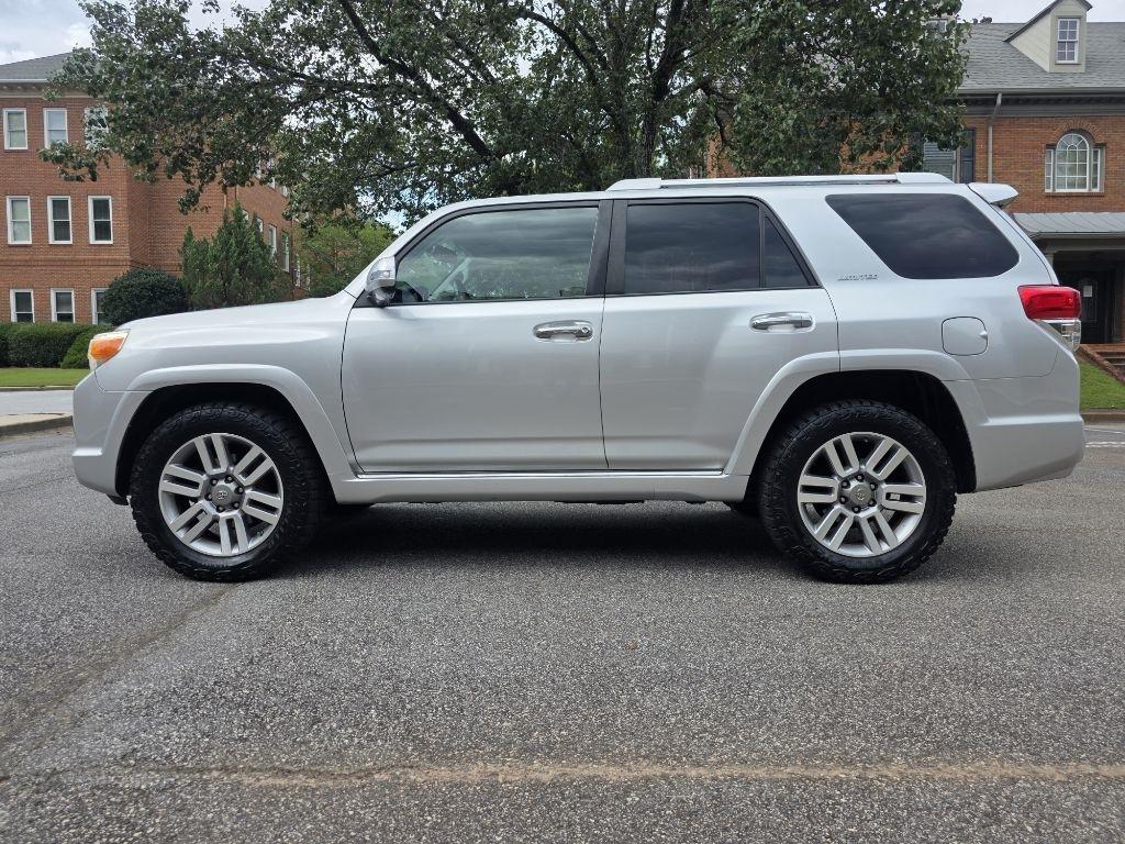 Toyota 4Runner SR5 4WD 2011