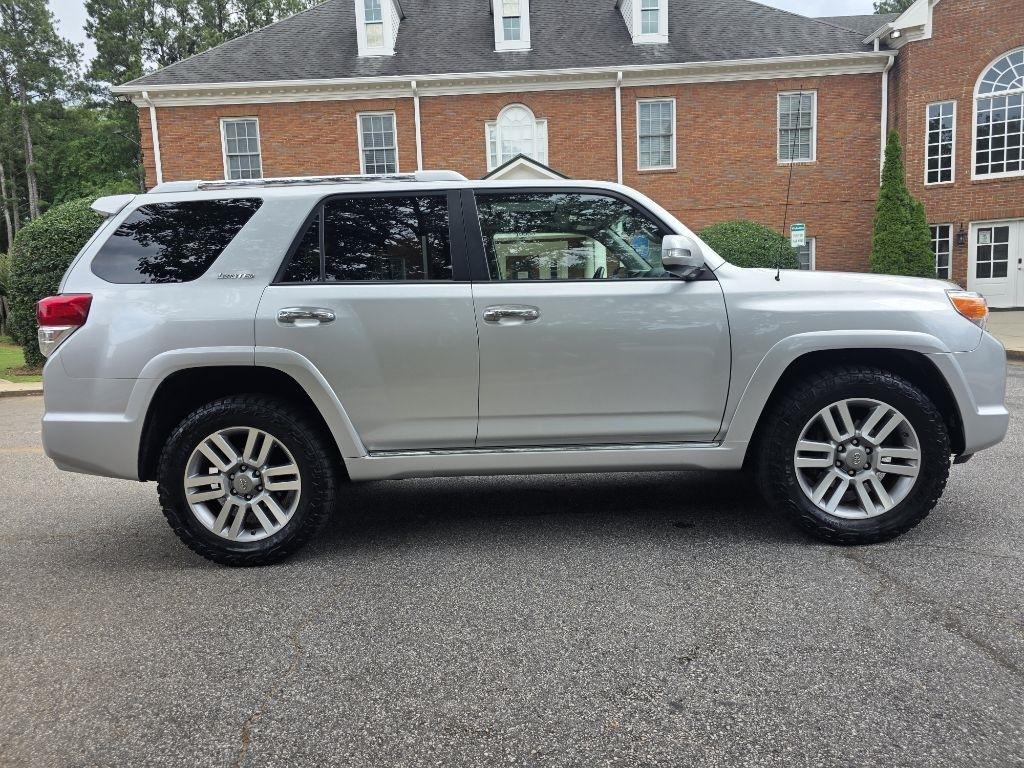 Toyota 4Runner SR5 4WD 2011