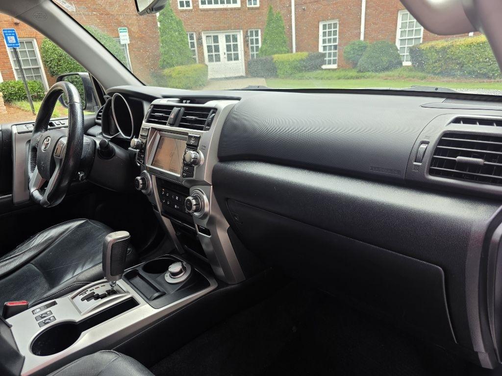 Toyota 4Runner SR5 4WD 2011