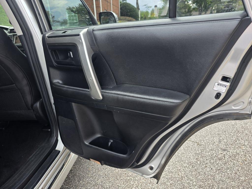 Toyota 4Runner SR5 4WD 2011