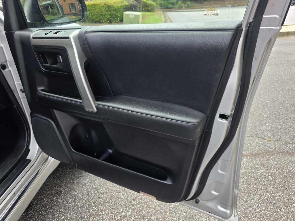 Toyota 4Runner SR5 4WD 2011