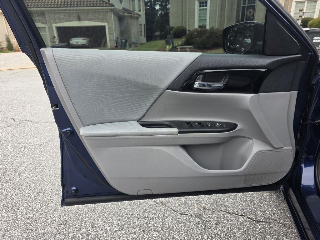 Honda Accord LX Sedan CVT 2016