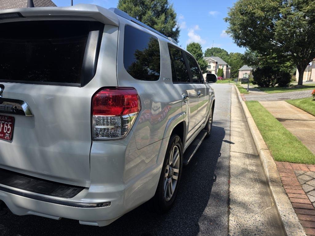 Toyota 4Runner SR5 2WD 2011