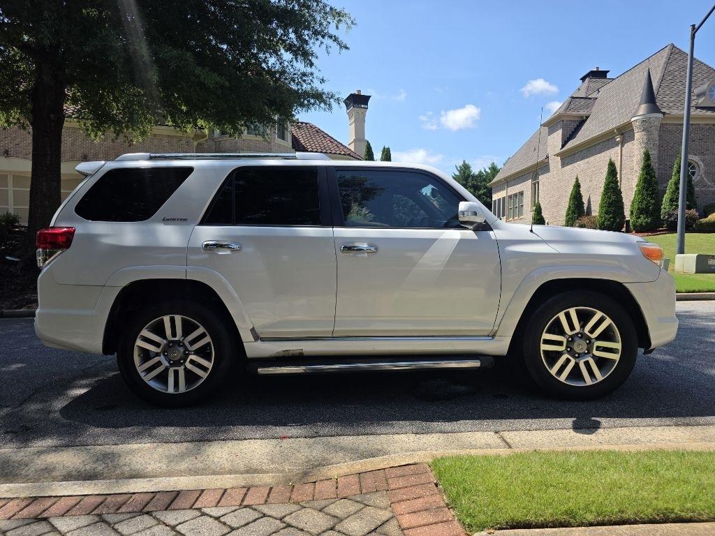Toyota 4Runner SR5 2WD 2011