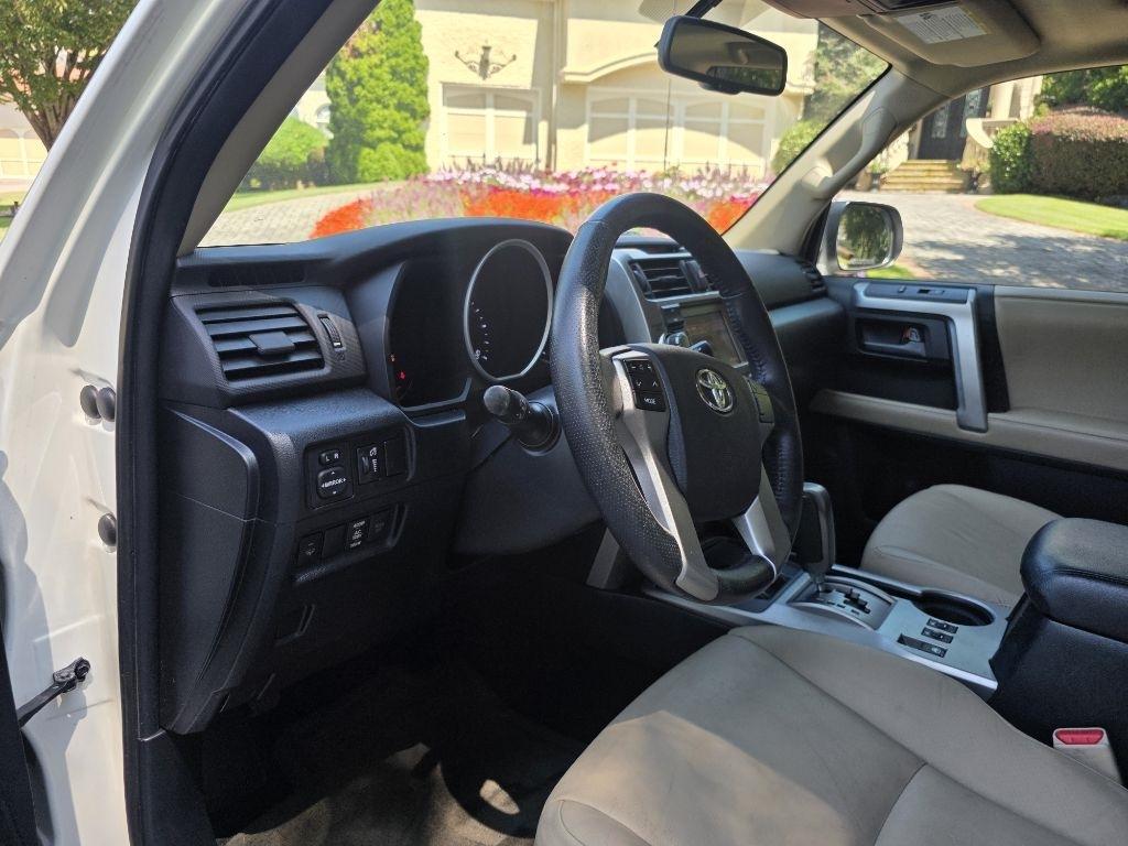 Toyota 4Runner SR5 2WD 2011