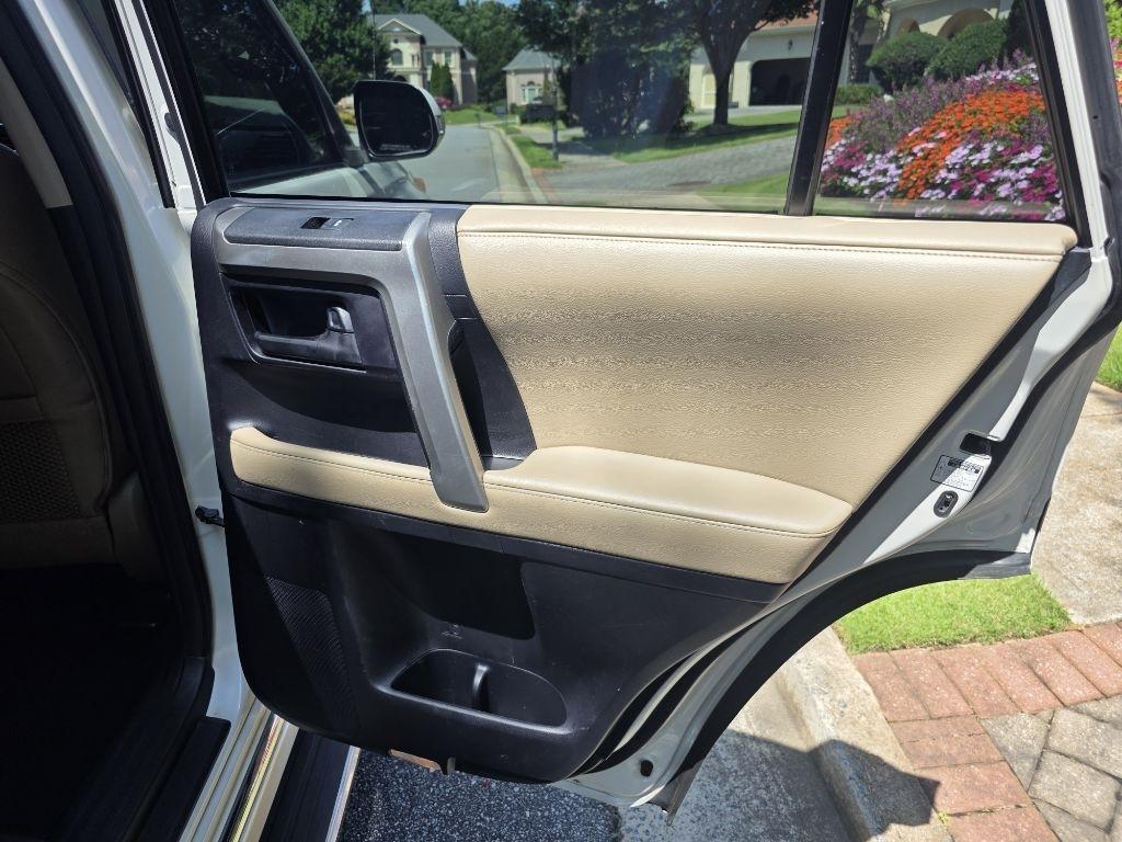 Toyota 4Runner SR5 2WD 2011