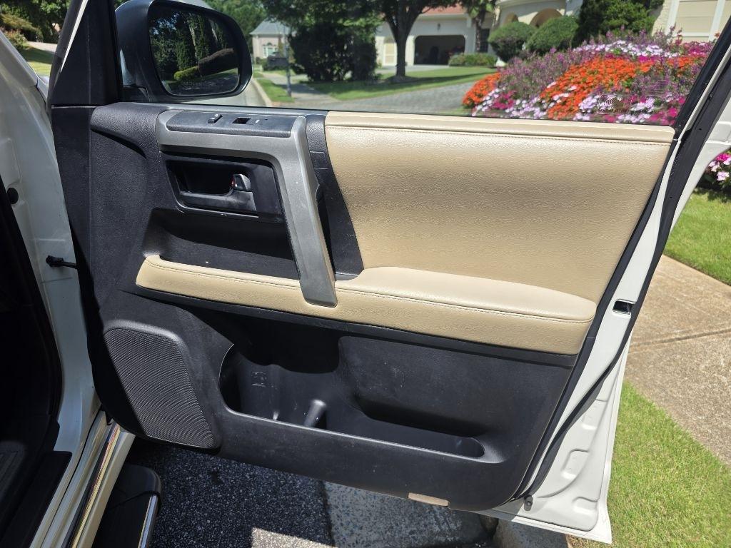 Toyota 4Runner SR5 2WD 2011
