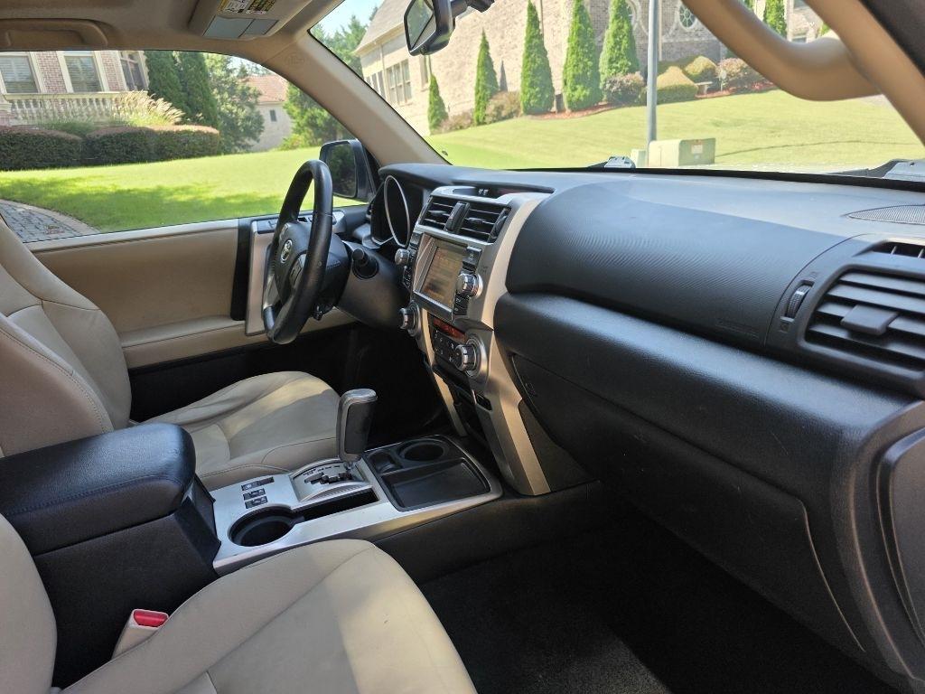 Toyota 4Runner SR5 2WD 2011