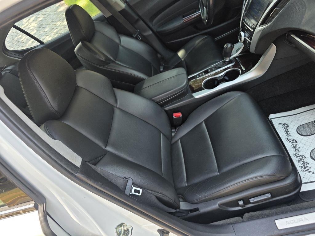 Acura TLX Base 2.4L 2017