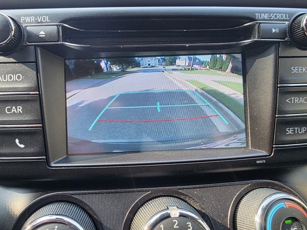 Toyota RAV4 LE FWD 2018