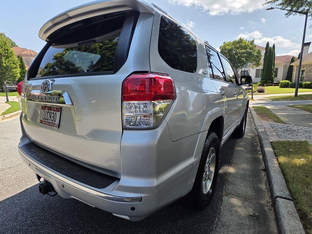 Toyota 4Runner SR5 2WD 2012