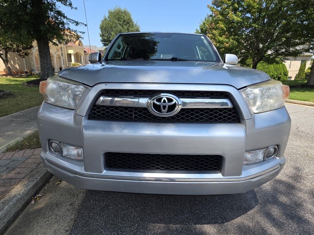 Toyota 4Runner SR5 2WD 2012