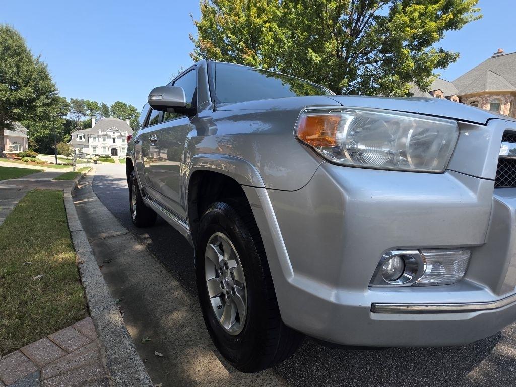 Toyota 4Runner SR5 2WD 2012