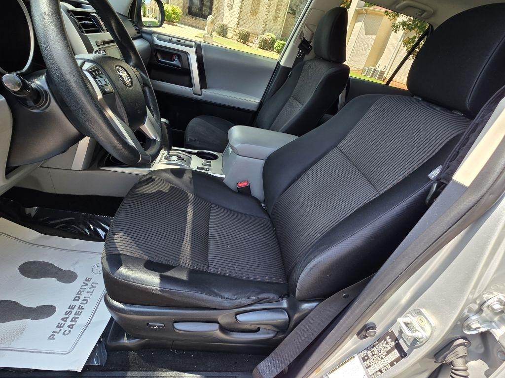 Toyota 4Runner SR5 2WD 2012