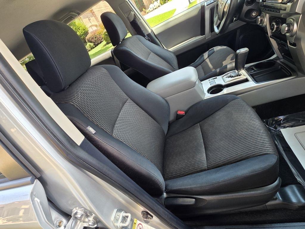 Toyota 4Runner SR5 2WD 2012