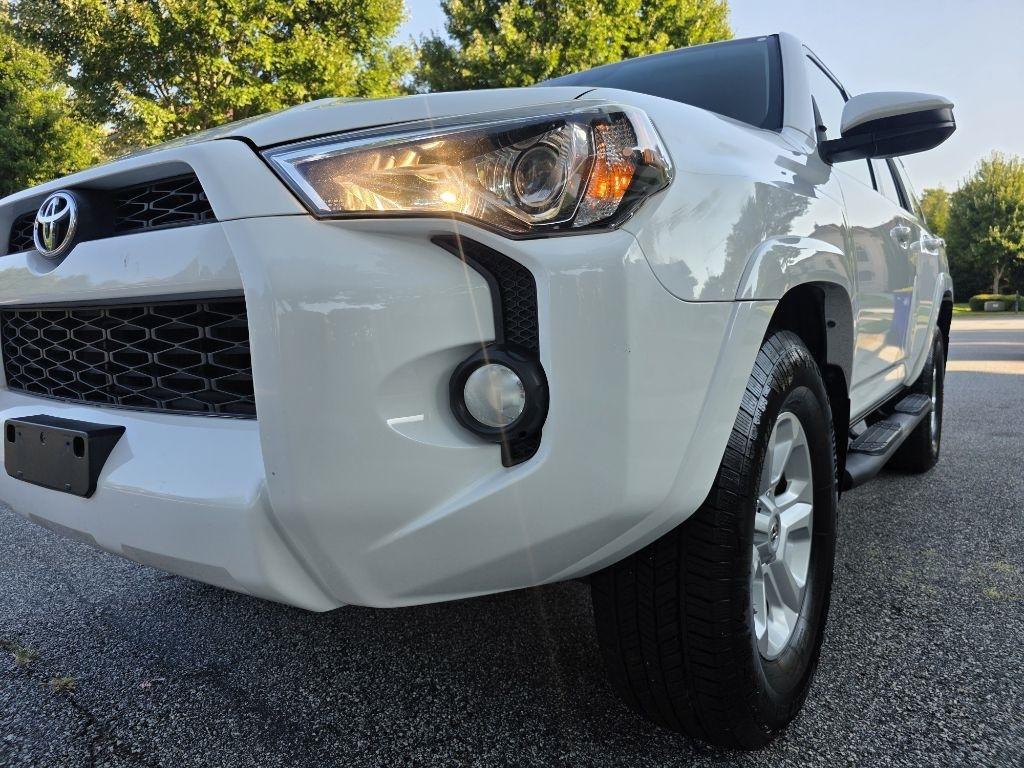 Toyota 4Runner SR5 2WD 2015