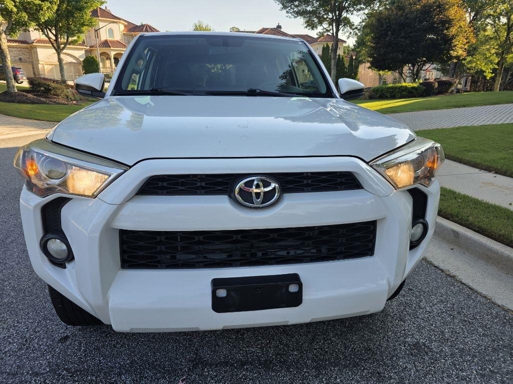 Toyota 4Runner SR5 2WD 2015