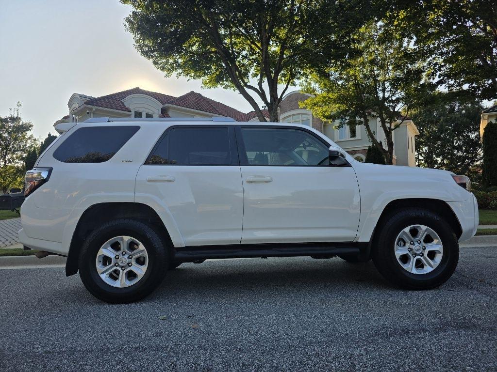 Toyota 4Runner SR5 2WD 2015