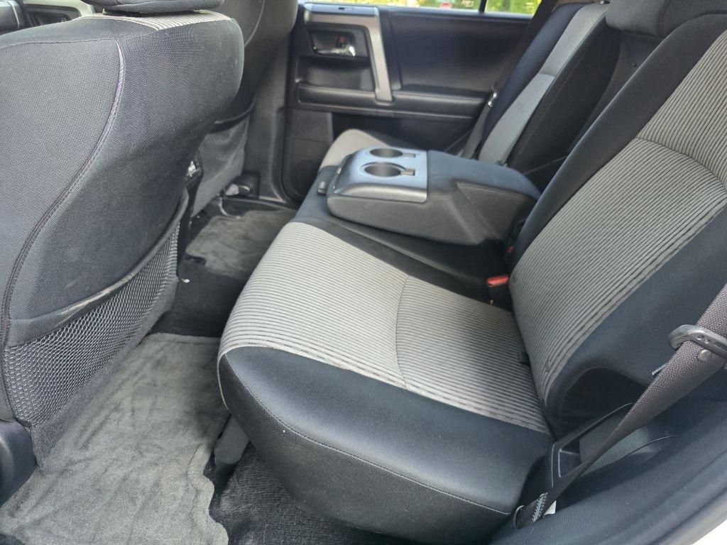 Toyota 4Runner SR5 2WD 2015