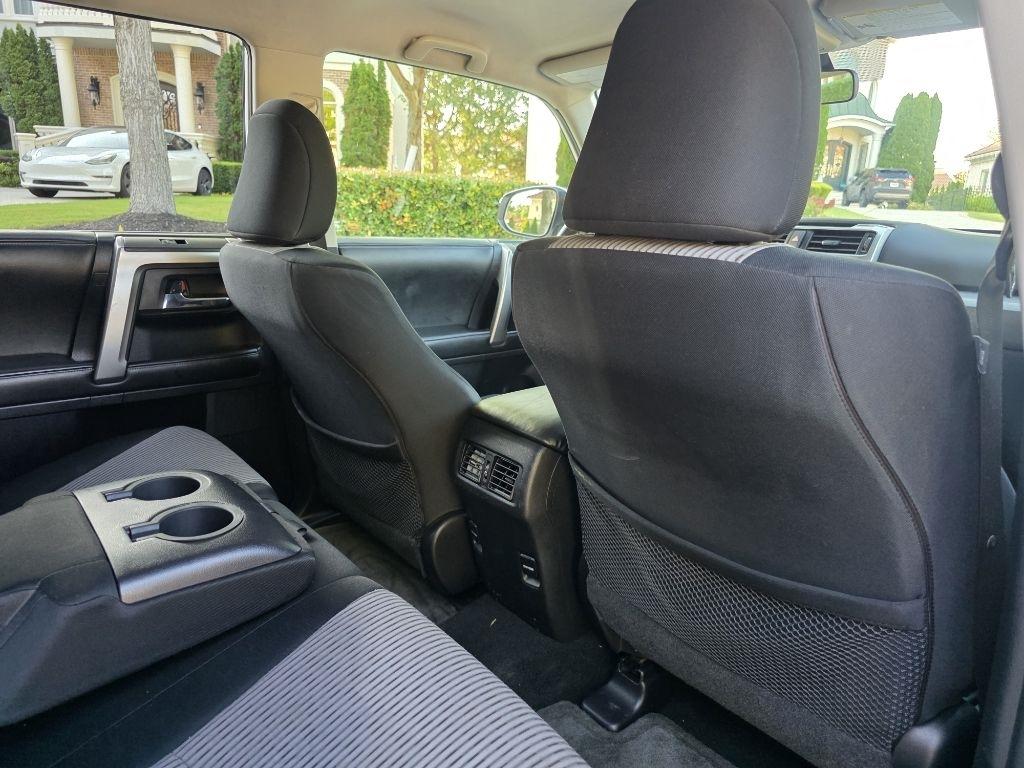 Toyota 4Runner SR5 2WD 2015