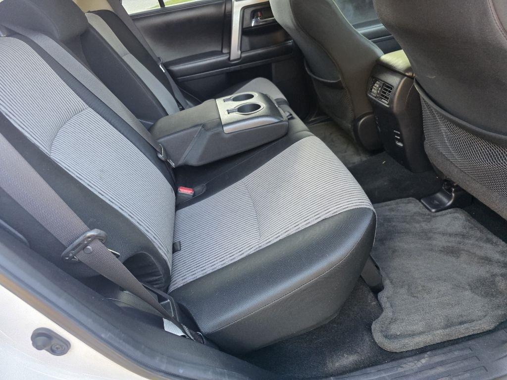 Toyota 4Runner SR5 2WD 2015