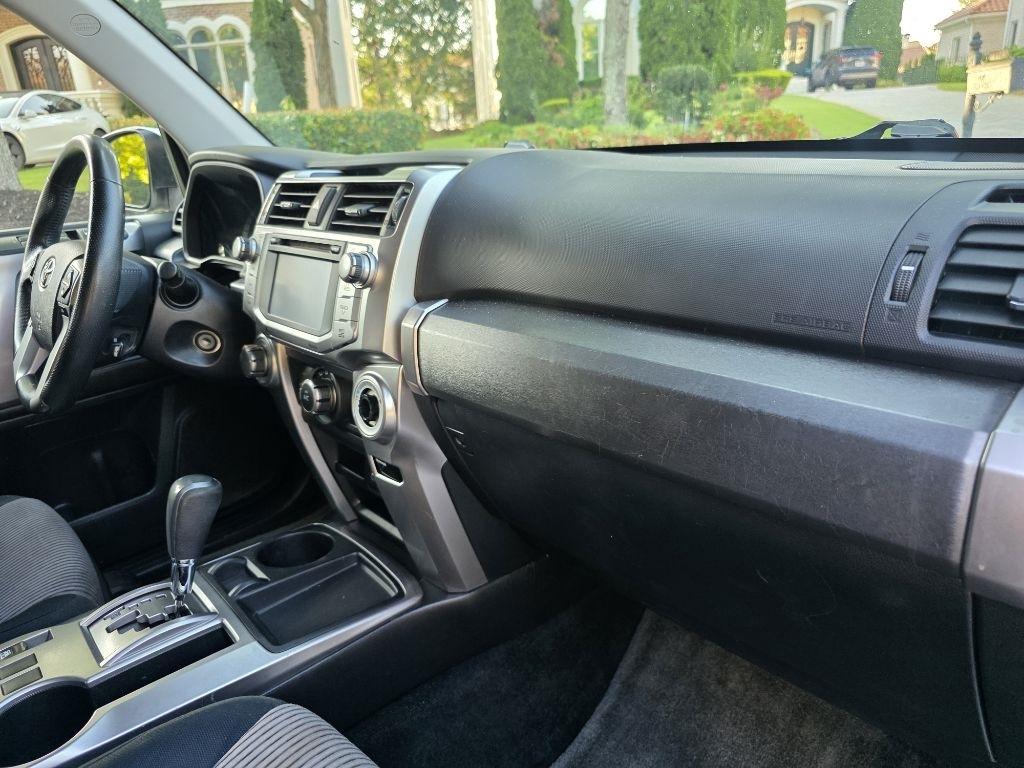 Toyota 4Runner SR5 2WD 2015
