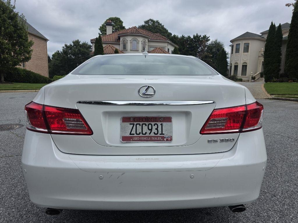 Lexus ES 350 Sedan 2011