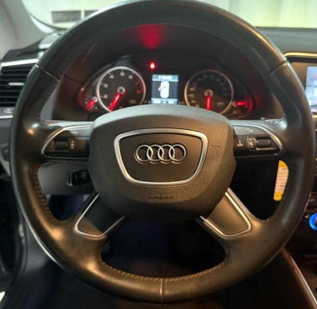 Audi Q5 2.0 quattro Premium 2013 Audi Q5 2.0 quattro Premium 2013