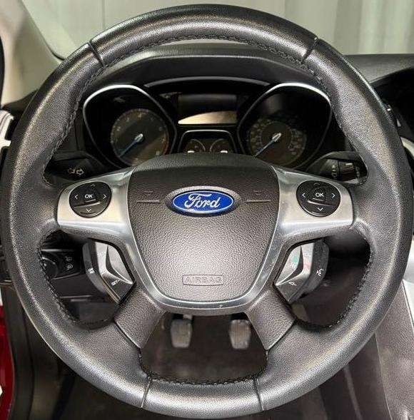 2012 Ford Focus SE photo 4