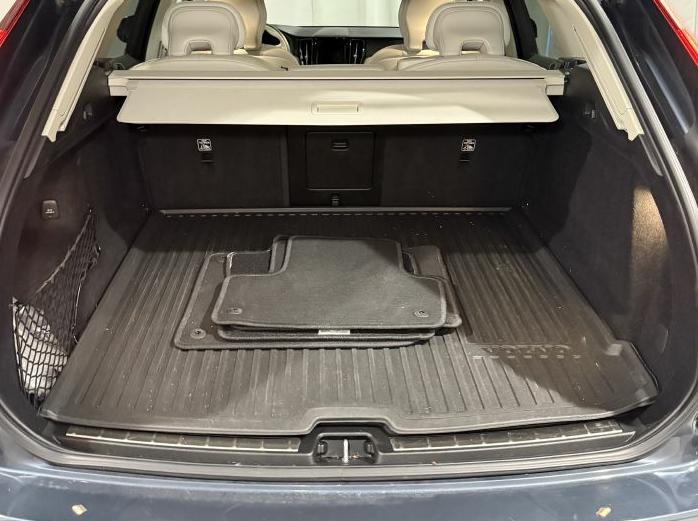 2021 Volvo XC60 T5 Inscription photo 4