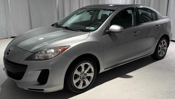 2012 Mazda MAZDA3 i Sport 4-Door