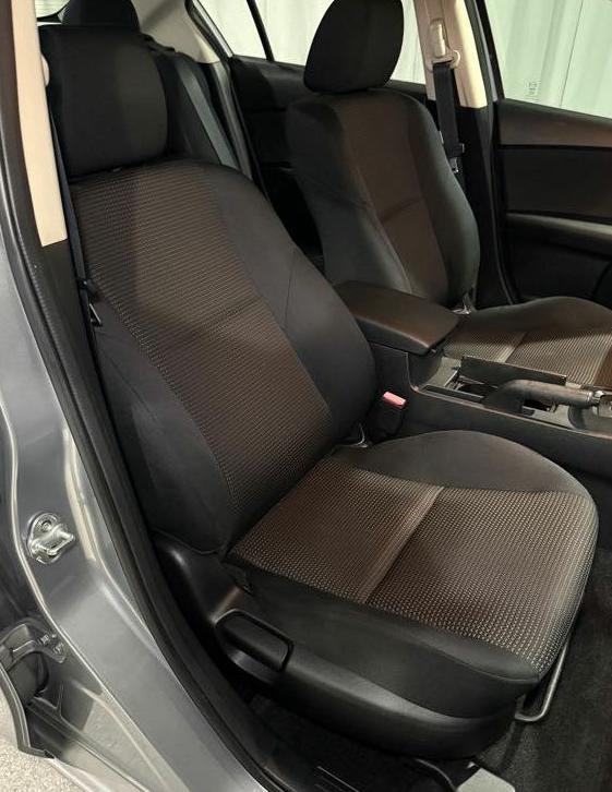 Mazda MAZDA3 i Sport 4-Door 2012