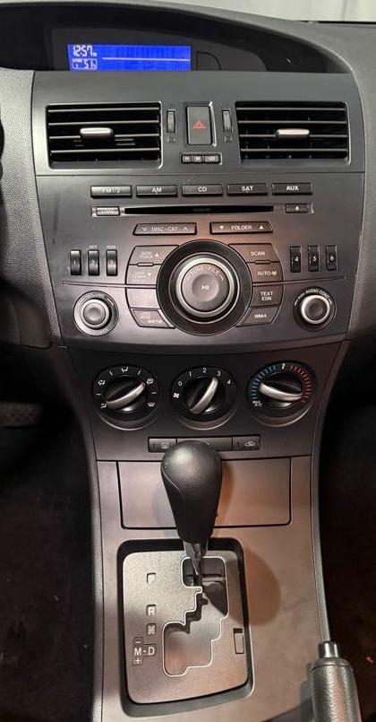 Mazda MAZDA3 i Sport 4-Door 2012