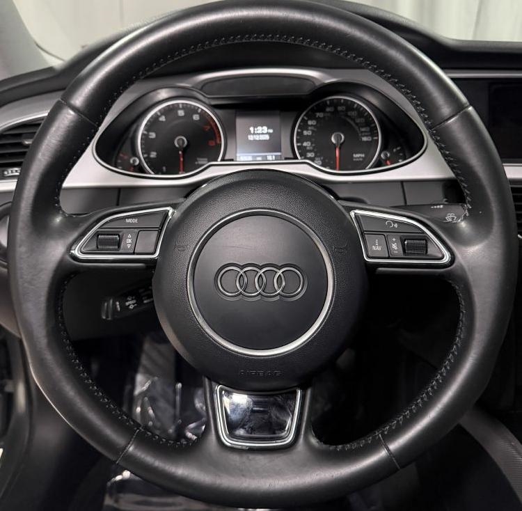 Audi A4 2.0T Premium Plus quattro Sedan AWD 8A 2016