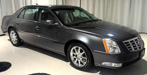 Cadillac DTS Luxury 2010