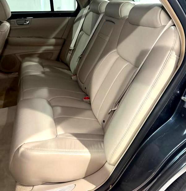 Cadillac DTS Luxury 2010