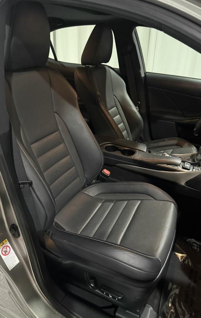 Lexus IS 300 RWD 2018