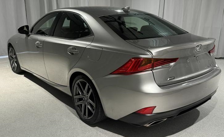 Lexus IS 300 RWD 2018