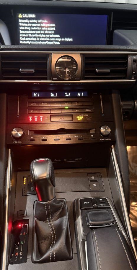 Lexus IS 300 RWD 2018