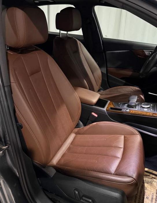 Audi A4 2.0T Premium Plus quattro Sedan 2017