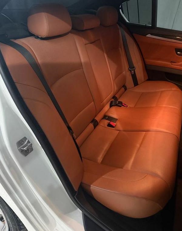 BMW 5-Series 550i xDrive 2014