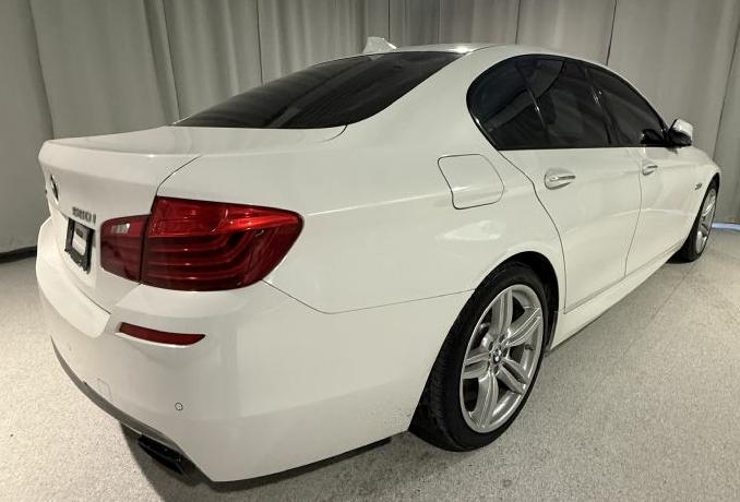 BMW 5-Series 550i xDrive 2014