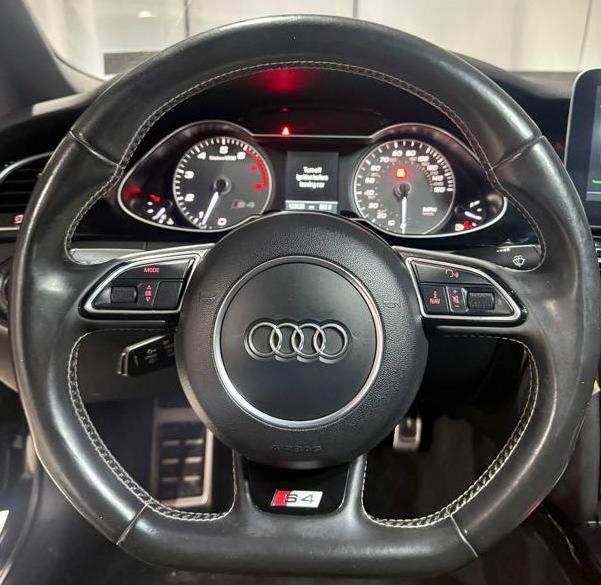 Audi S4 Sedan quattro 2013