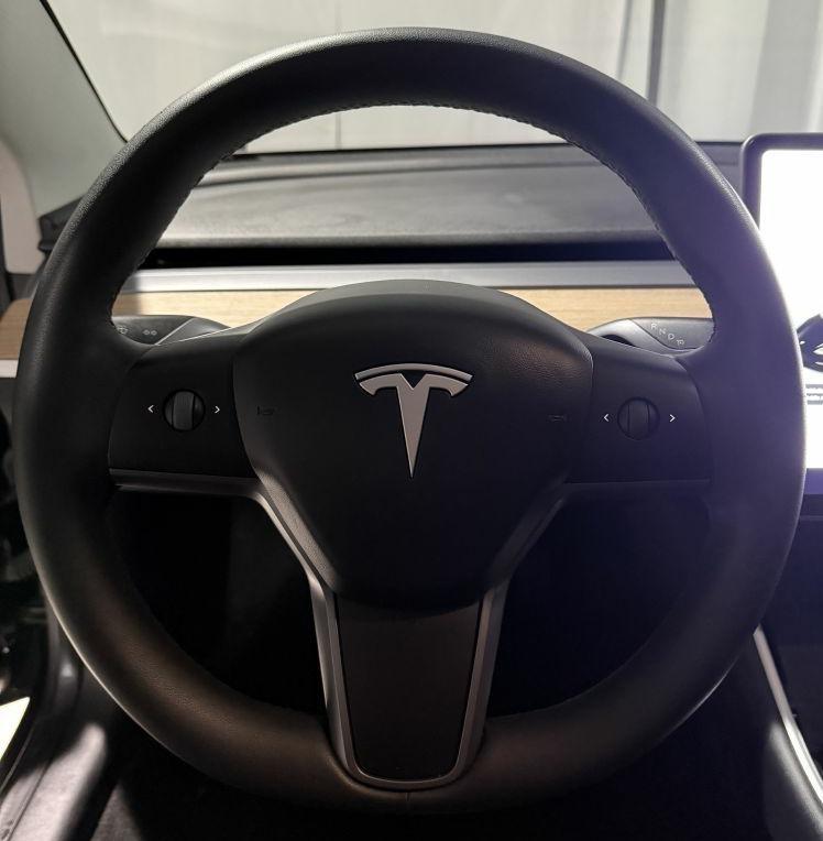 Tesla Model 3 Standard Range Plus 2020