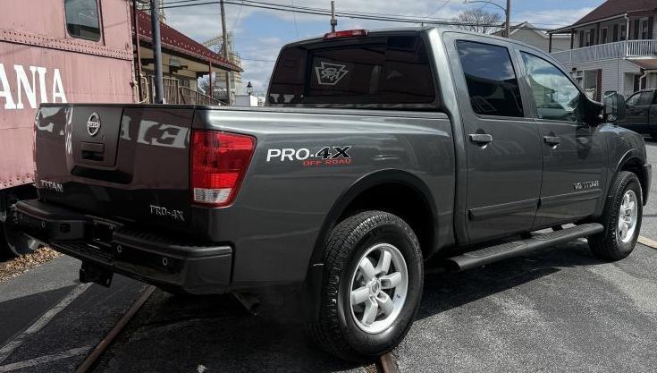 Nissan Titan  2011