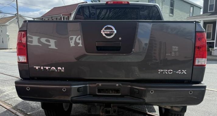 Nissan Titan  2011