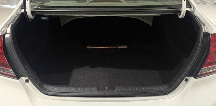 Honda Civic LX Sedan 5-Speed AT 2013